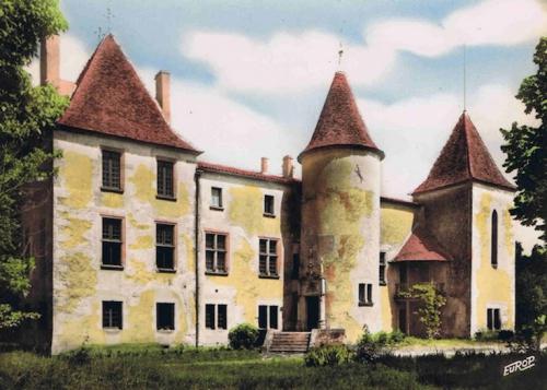Saint-Avit-Saint-Nazaire Le château du Seignal - CSeignal.jpg